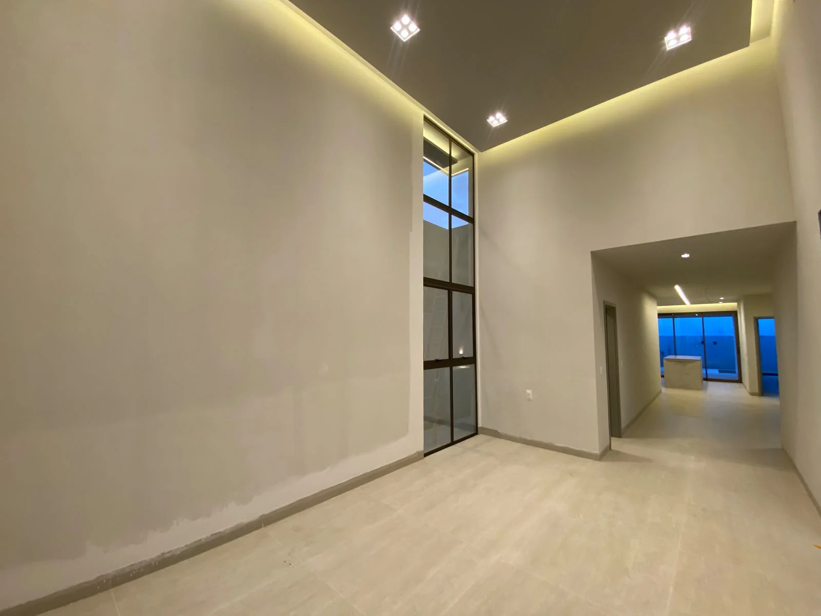 Excelente Casa em Condomínio Fechado nos Bancários com 3 Suítes + DCE, Piscina e Lazer
