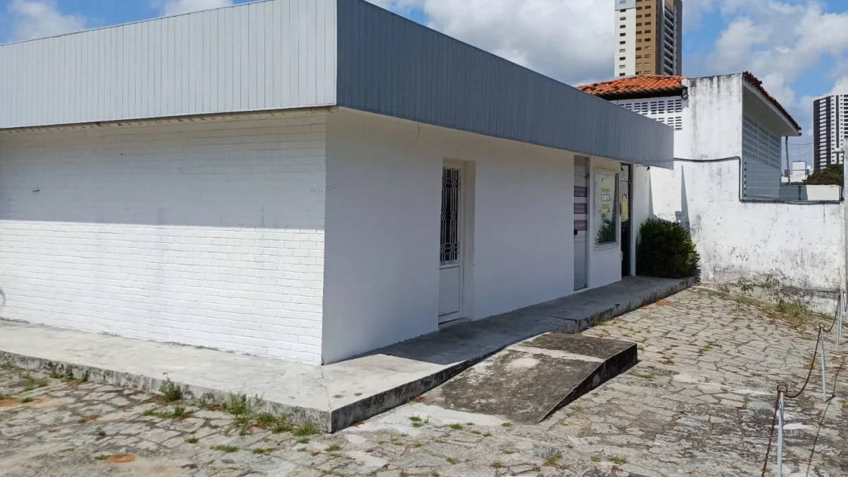 Casa e Ponto Comercial com 3 Salas no Bairro dos Estados, 254m²