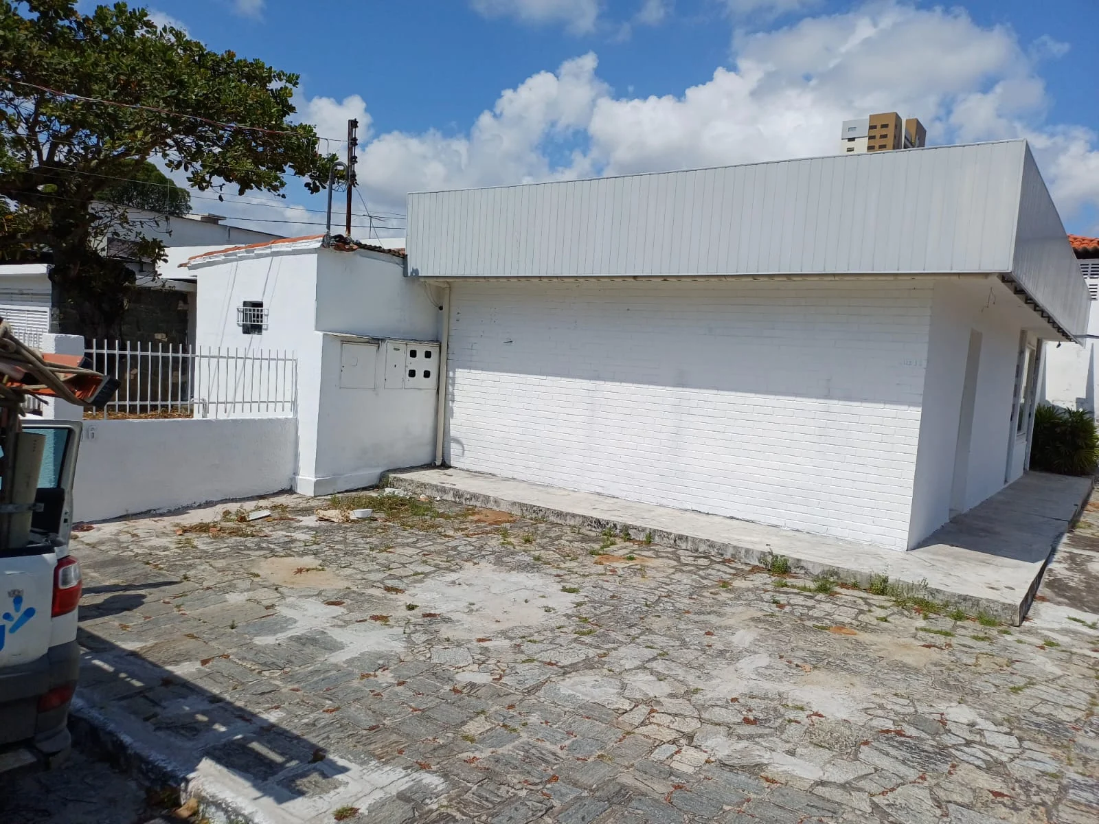Casa e Ponto Comercial com 3 Salas no Bairro dos Estados, 254m²