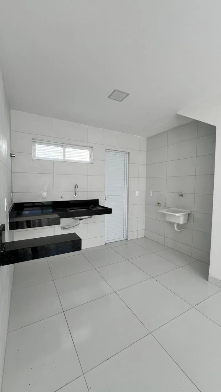 Apartamento no Valentina com 2 Quartos sendo 1 Suíte