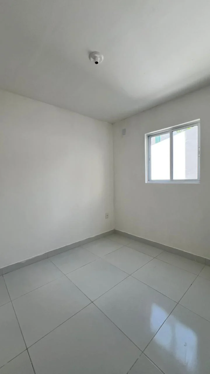 Apartamento no Valentina com 2 Quartos sendo 1 Suíte