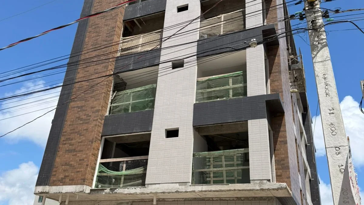 Lançamento de Flat ou 2 Quartos em Intermares, Elevador e Lazer