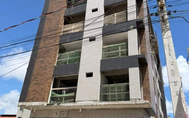 Lançamento de Flat ou 2 Quartos em Intermares, Elevador e Lazer