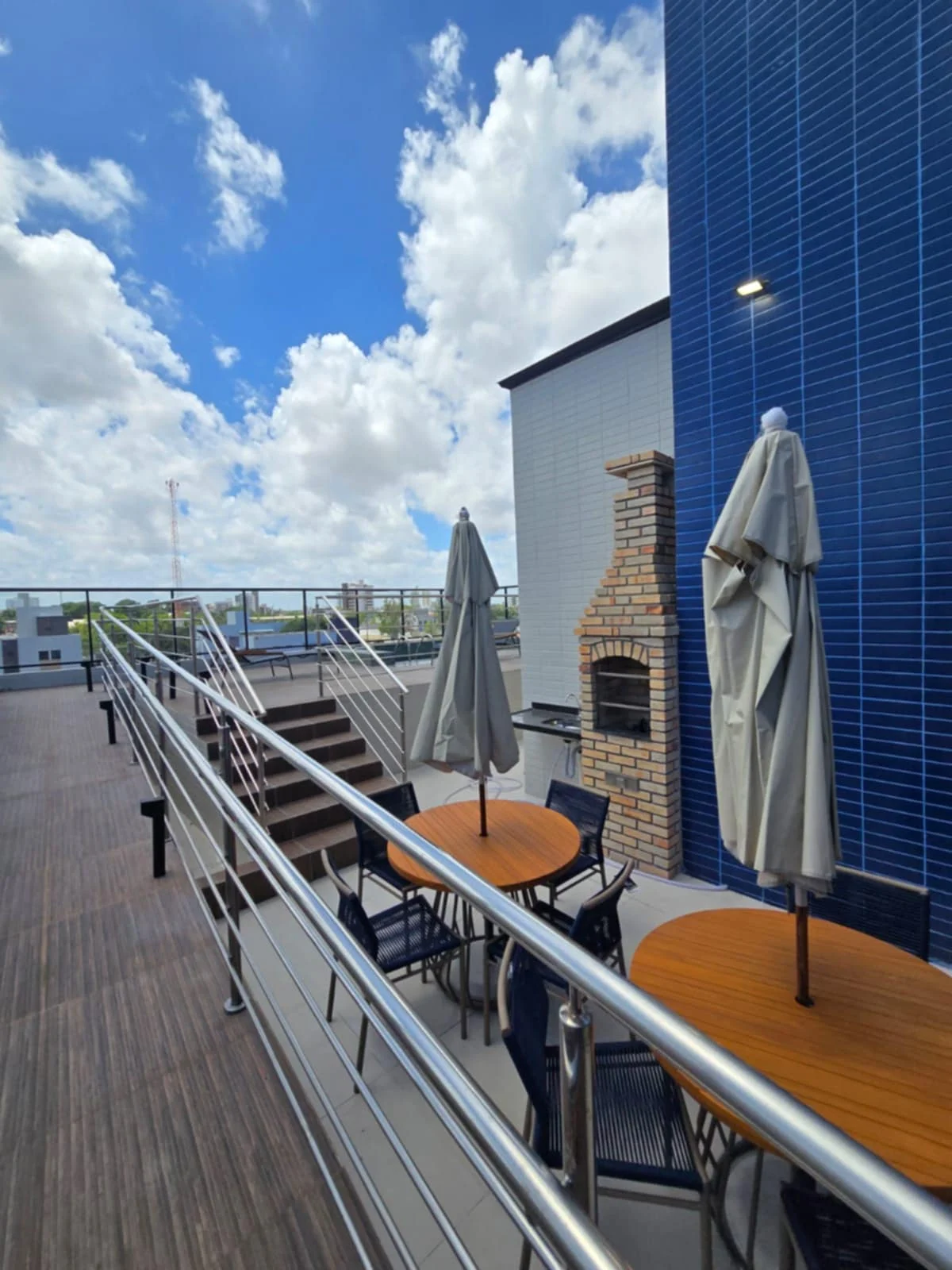 Apartamento Novo com 2 Quartos sendo 1 Suíte nos Bancários, Elevador e Lazer
