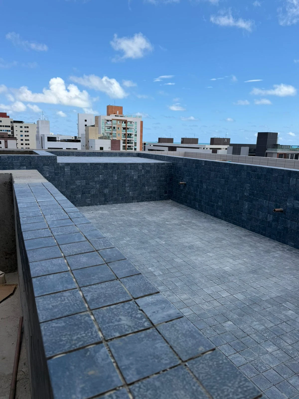 Lançamento de Flat ou 2 Quartos em Intermares, Elevador e Lazer