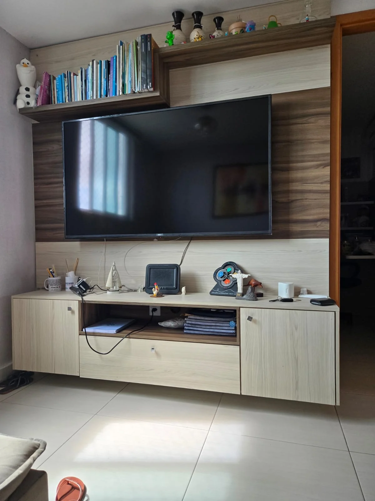 Apartamento no Centro com 2 Quartos, 2 Vagas, Elevador e Piscina