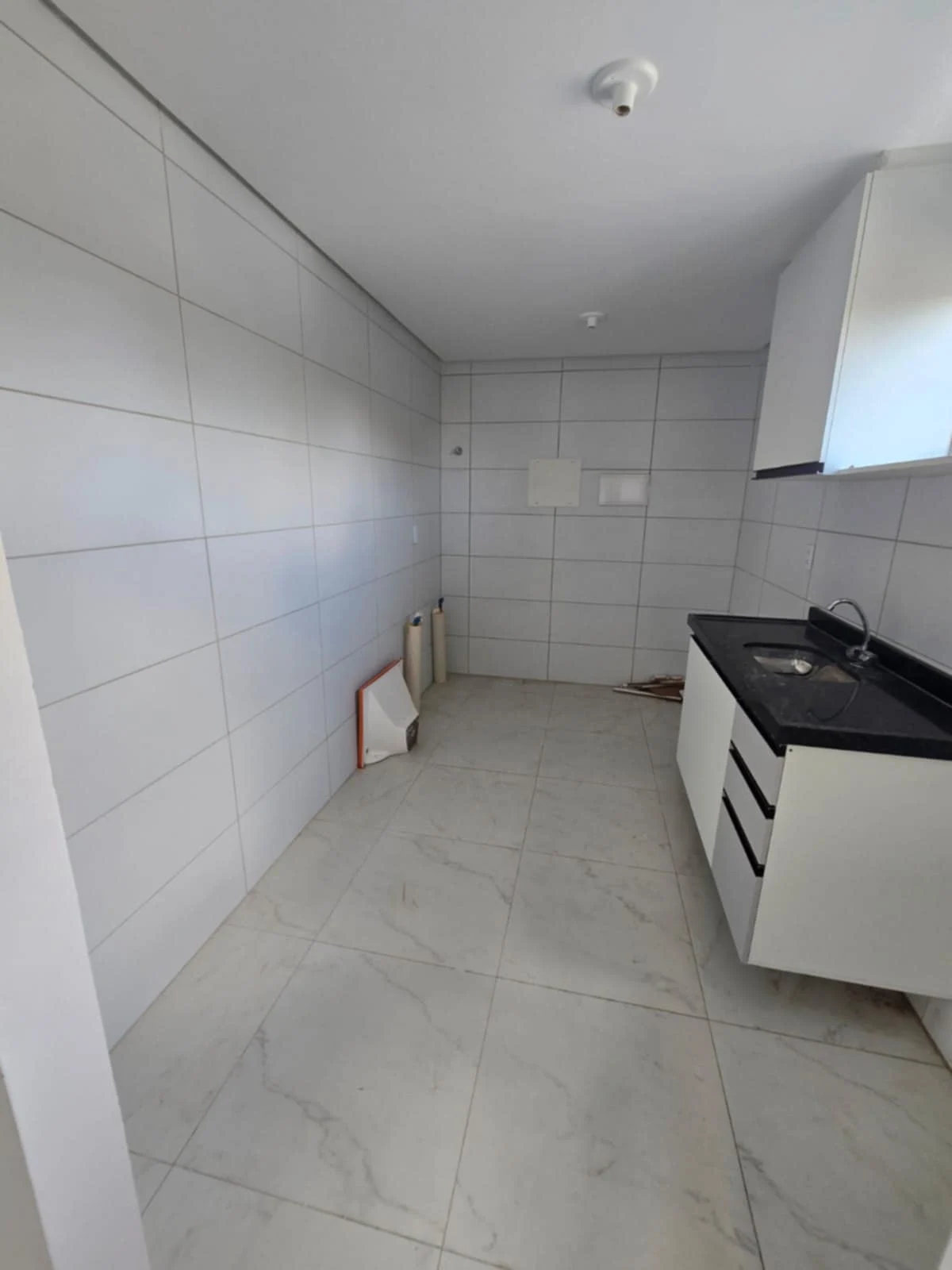 Apartamento Novo com 2 Quartos sendo 1 Suíte nos Bancários, Elevador e Lazer