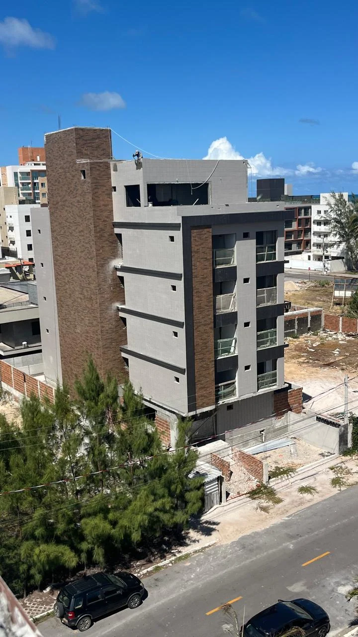 Lançamento de Flat ou 2 Quartos em Intermares, Elevador e Lazer