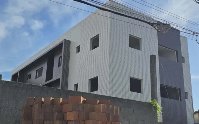 Apartamento em Portal do Sol/Quadramares 2 ou 3 Quartos sendo 1 Suíte