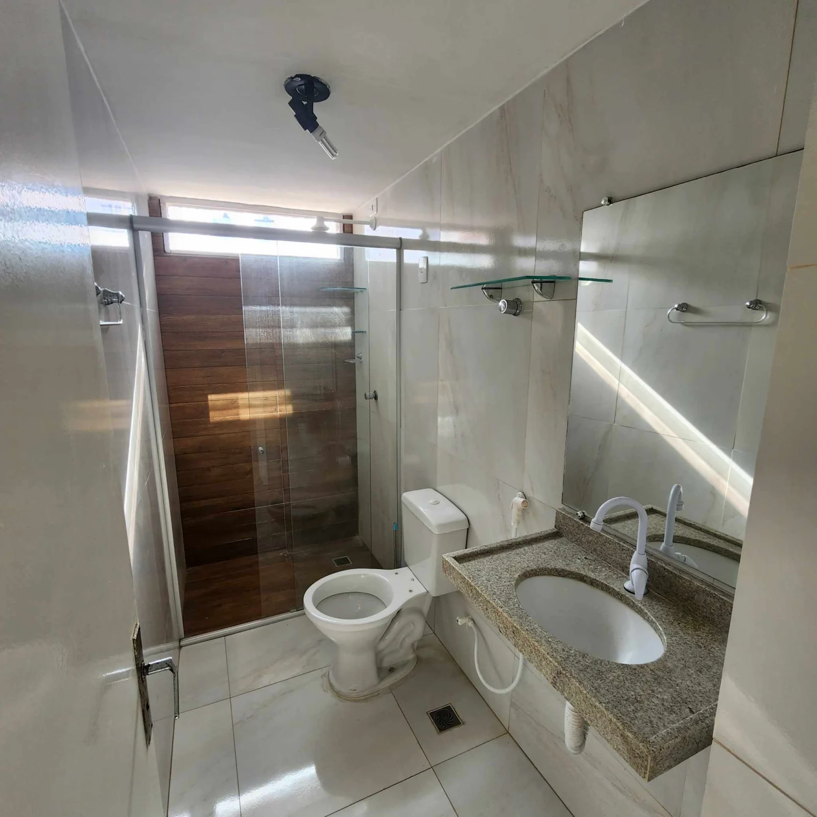 Apartamento em Manaíra com 3 Quartos sendo 1 Suíte + DCE , Elevador e Piscina