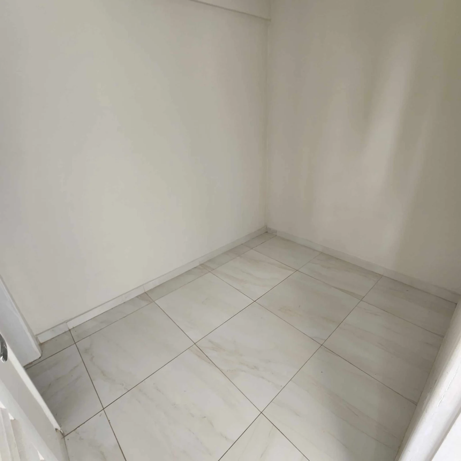 Apartamento em Manaíra com 3 Quartos sendo 1 Suíte + DCE , Elevador e Piscina