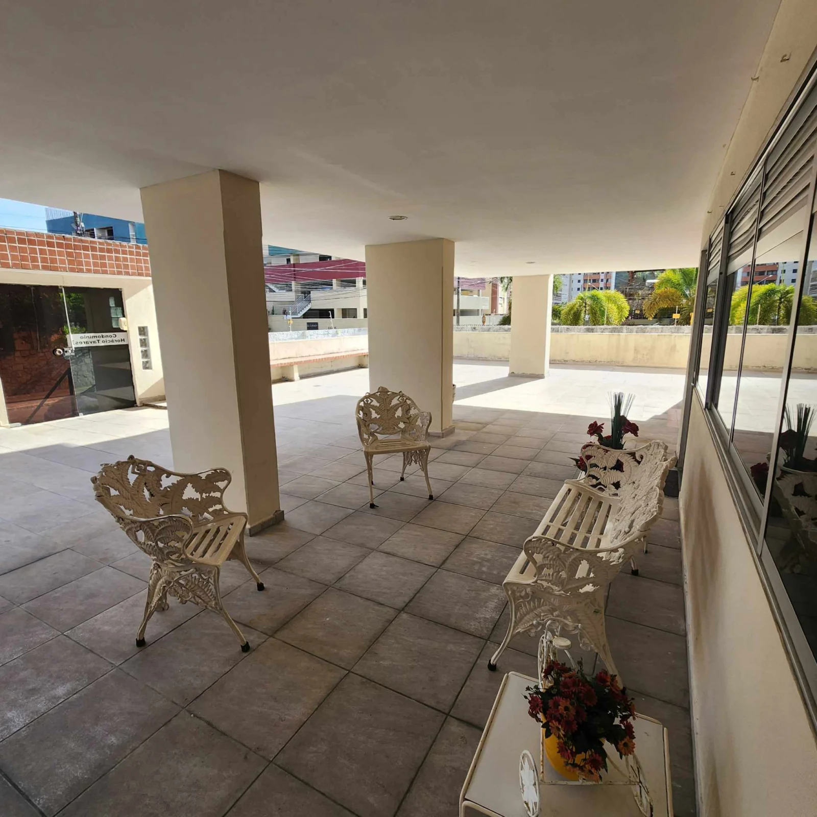 Apartamento em Manaíra com 3 Quartos sendo 1 Suíte + DCE , Elevador e Piscina