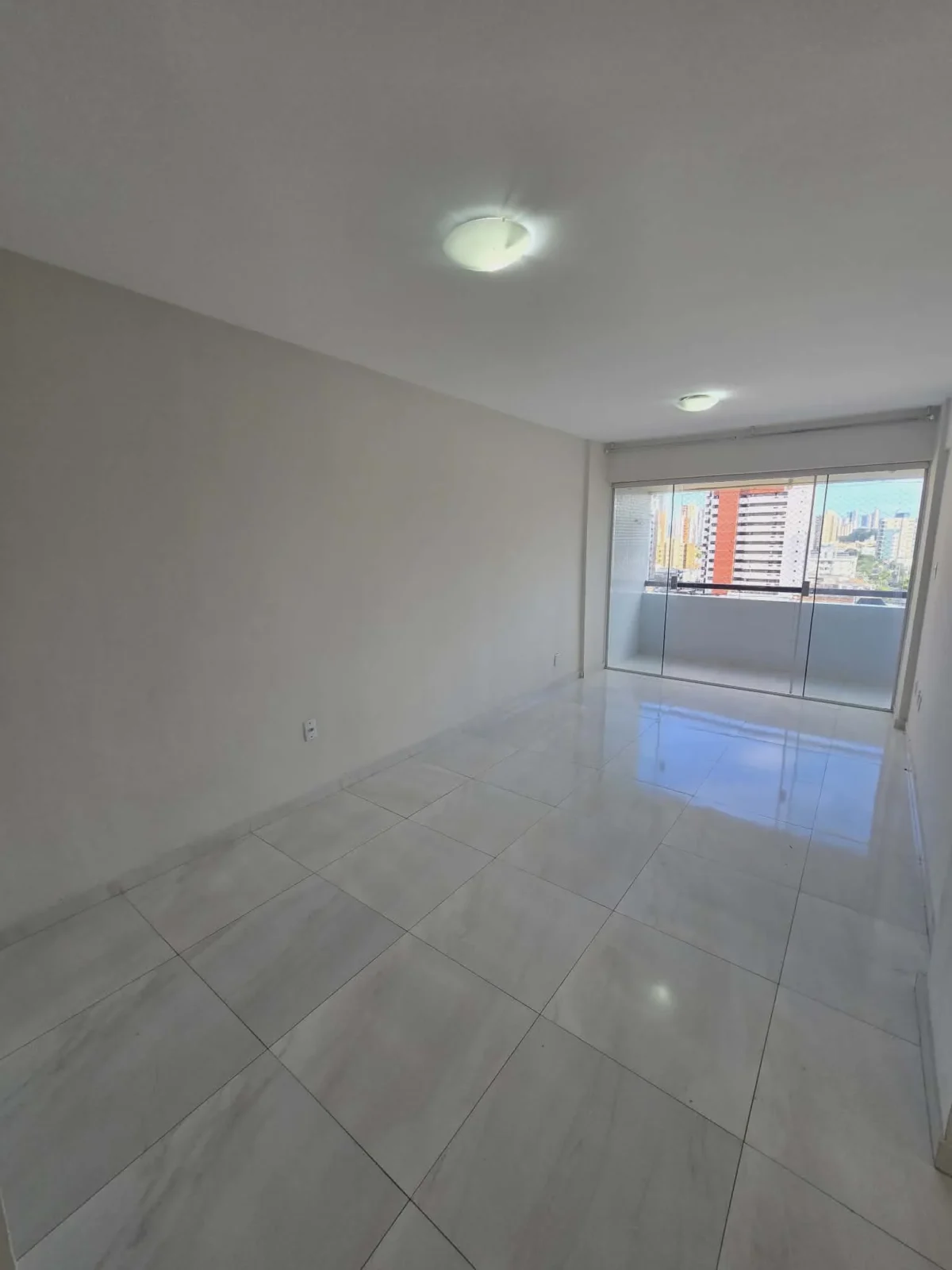 Apartamento em Manaíra com 3 Quartos sendo 1 Suíte + DCE , Elevador e Piscina