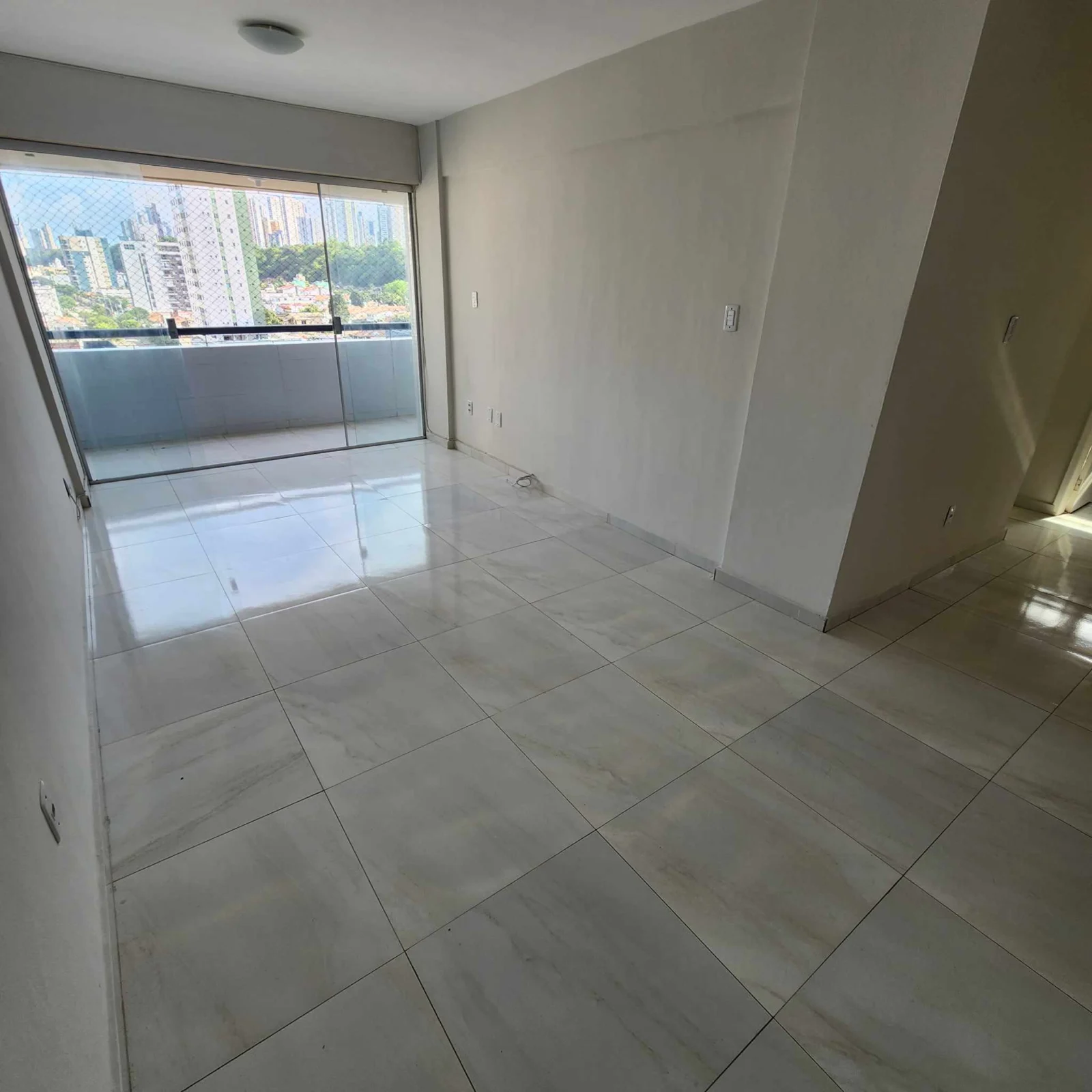 Apartamento em Manaíra com 3 Quartos sendo 1 Suíte + DCE , Elevador e Piscina