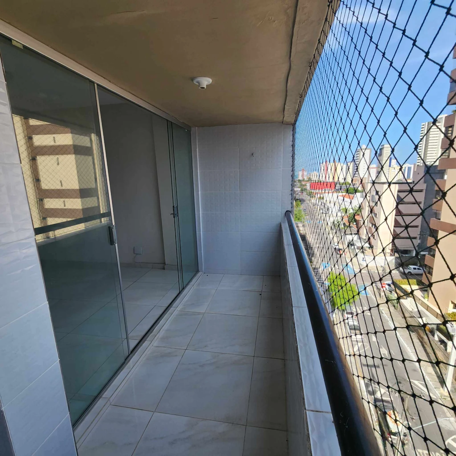 Apartamento em Manaíra com 3 Quartos sendo 1 Suíte + DCE , Elevador e Piscina