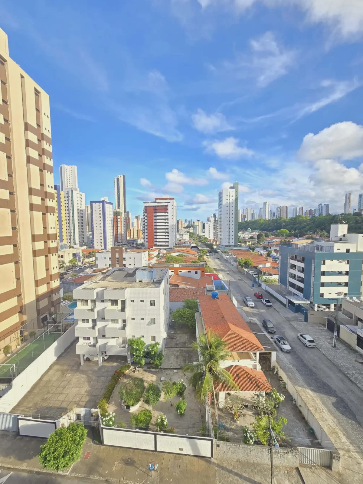Apartamento em Manaíra com 3 Quartos sendo 1 Suíte + DCE , Elevador e Piscina