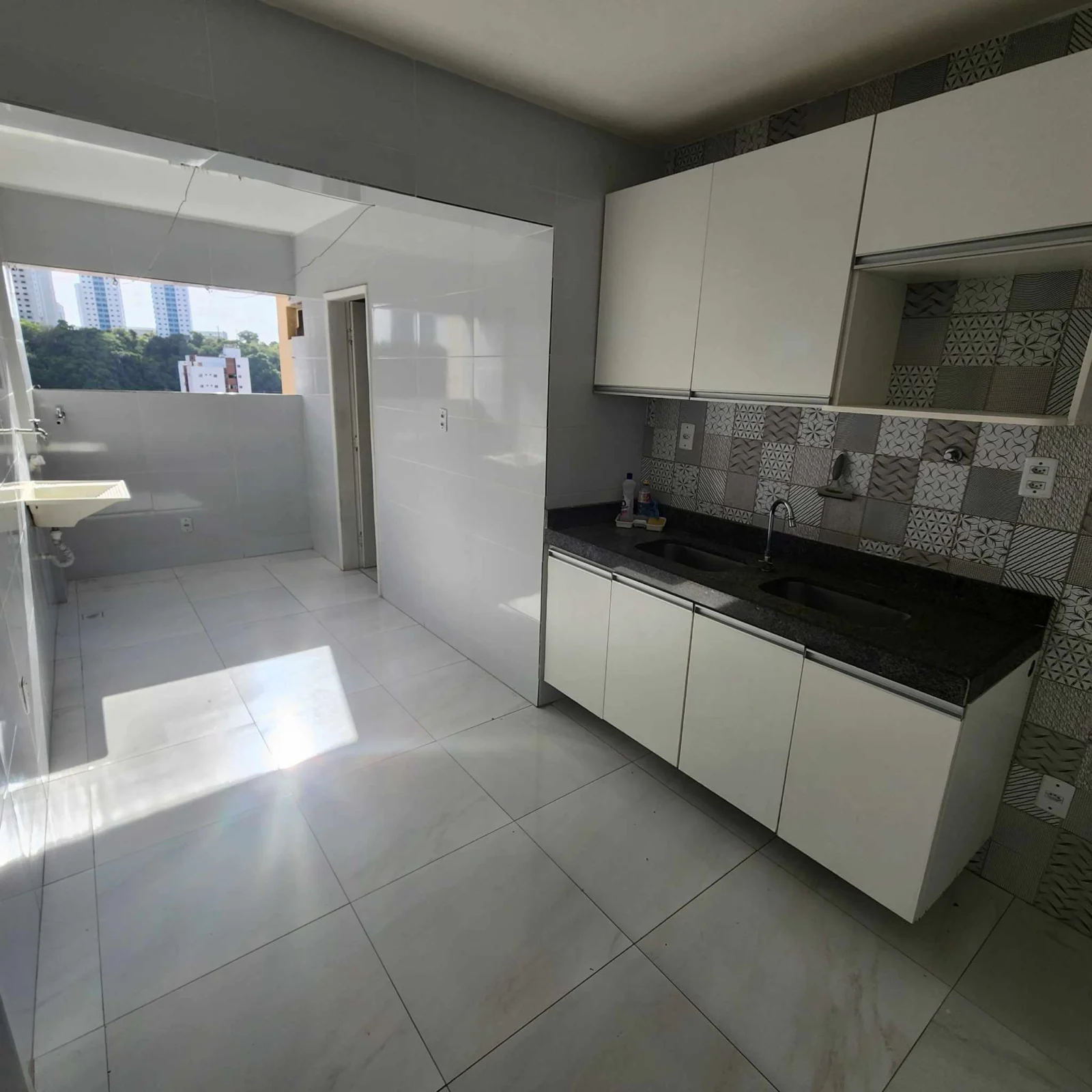 Apartamento em Manaíra com 3 Quartos sendo 1 Suíte + DCE , Elevador e Piscina