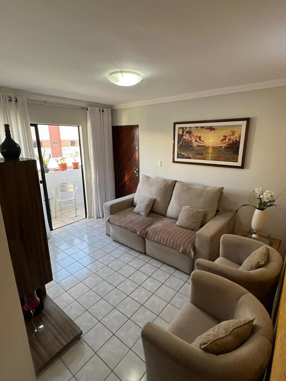 Apartamento no Jardim Cidade Universitária com 3 Quartos sendo 1 Suíte, 2 Vagas, 75m²