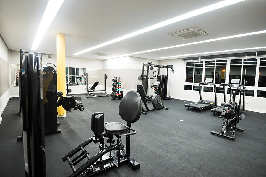 Excelente Casa em Condomínio Fechado com 3 Quartos sendo 1 Suíte Master, Piscina e Lazer Completo