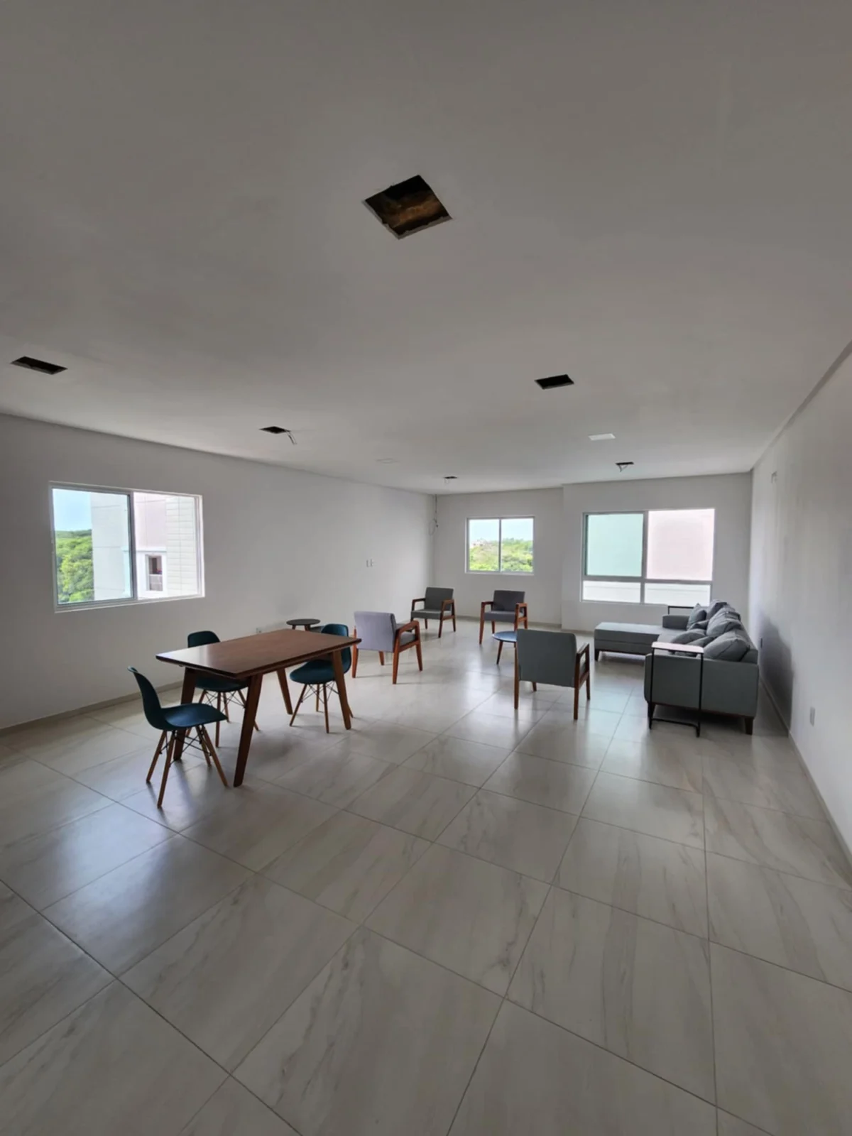 ALUGO Apartamento no Altiplano com 2 Quartos sendo 1 Suíte, Elevador e Lazer Completo R$ 3.000,00*