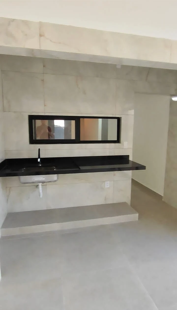 Casa no Jardim Cidade Universitária com 3 Quartos sendo 1 Suíte