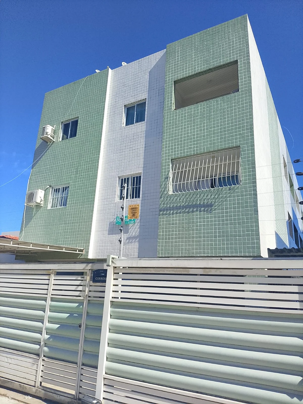 Apartamento no Jardim Cidade Universitária com 3 Quartos sendo 1 Suíte