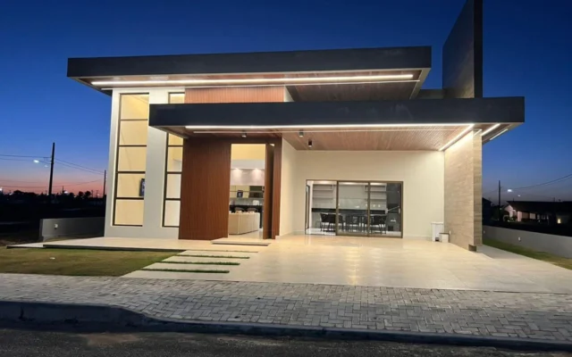 Excelente Casa em Bananeira em Condomínio Fechado com 4 Suítes, Lazer