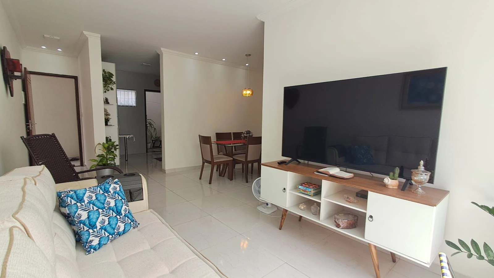Apartamento no Jardim Cidade Universitária com 3 Quartos sendo 1 Suíte, Térreo com Área 135m²