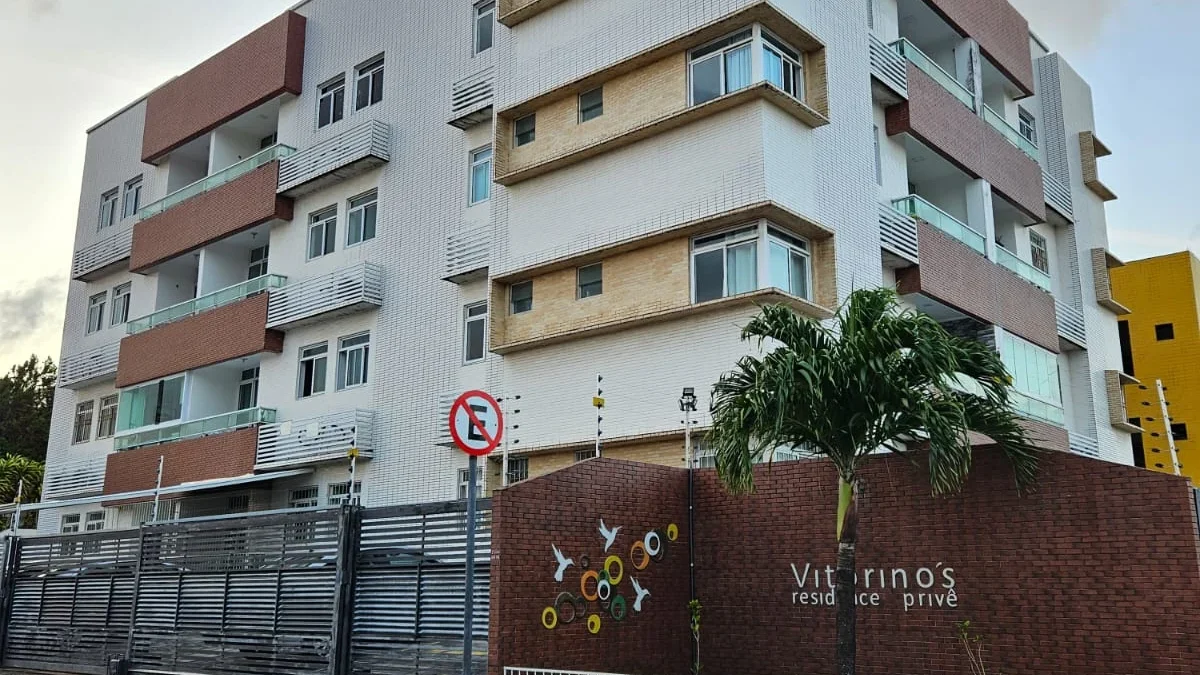 Apartamento Térreo no Jardim Cidade Universitária com 3 Quartos sendo 1 Suíte