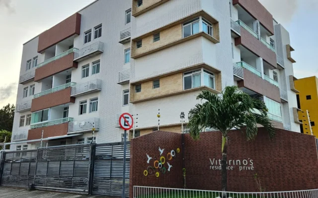 Apartamento Térreo no Jardim Cidade Universitária com 3 Quartos sendo 1 Suíte