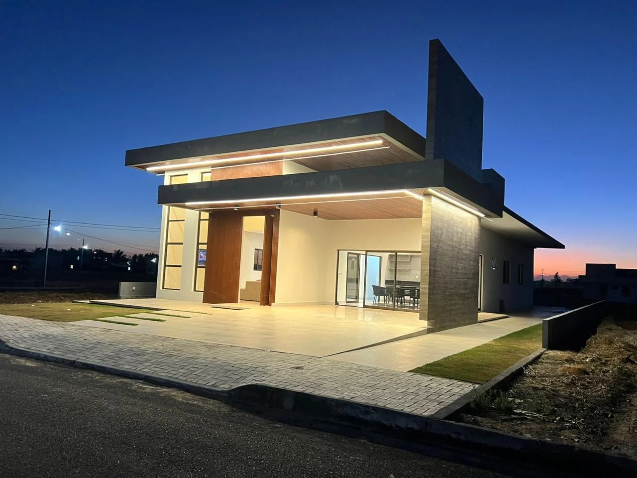 Excelente Casa em Bananeira em Condomínio Fechado com 4 Suítes, Lazer