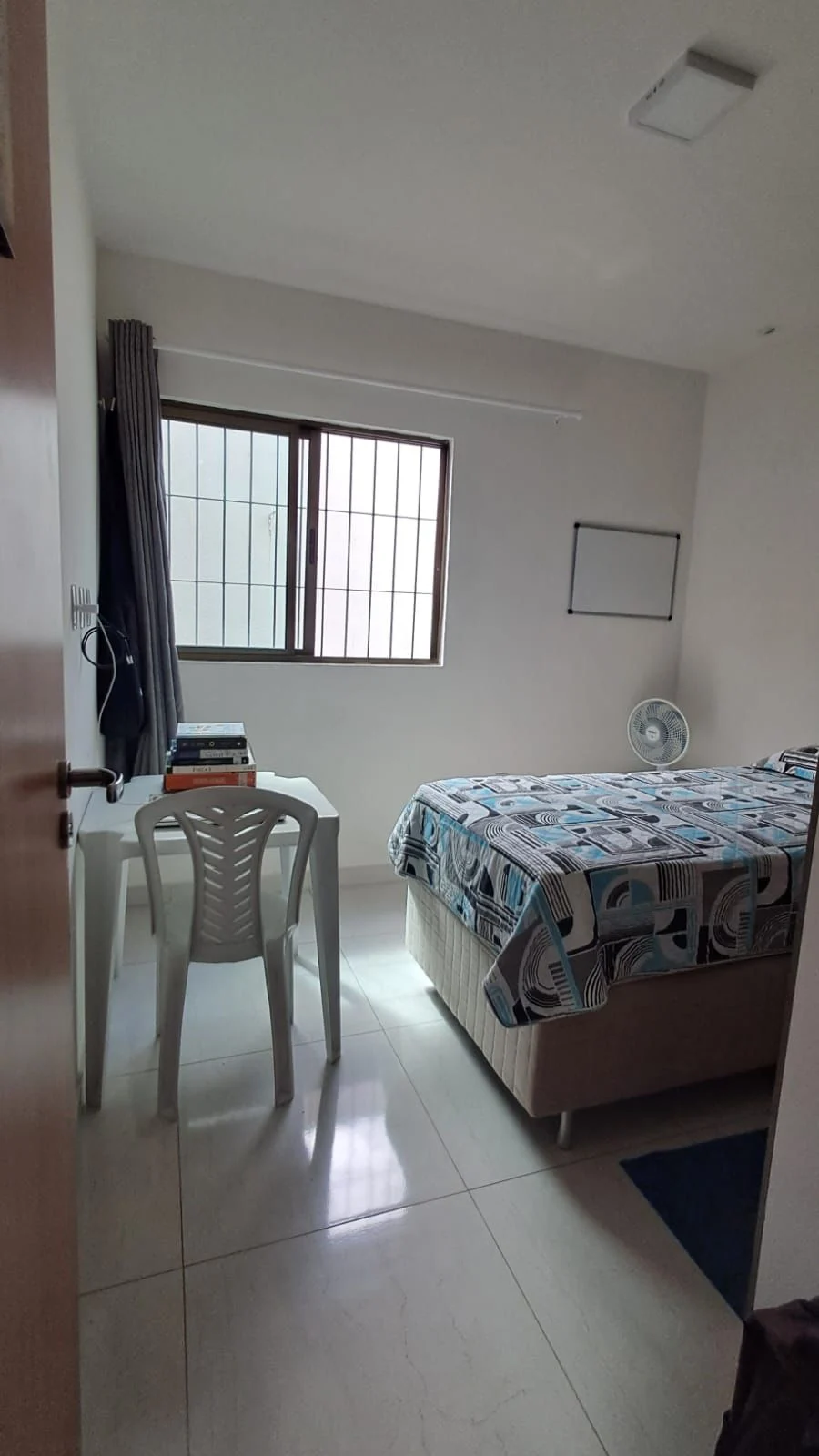 Apartamento no Jardim Cidade Universitária com 3 Quartos sendo 1 Suíte, Térreo com Área 135m²
