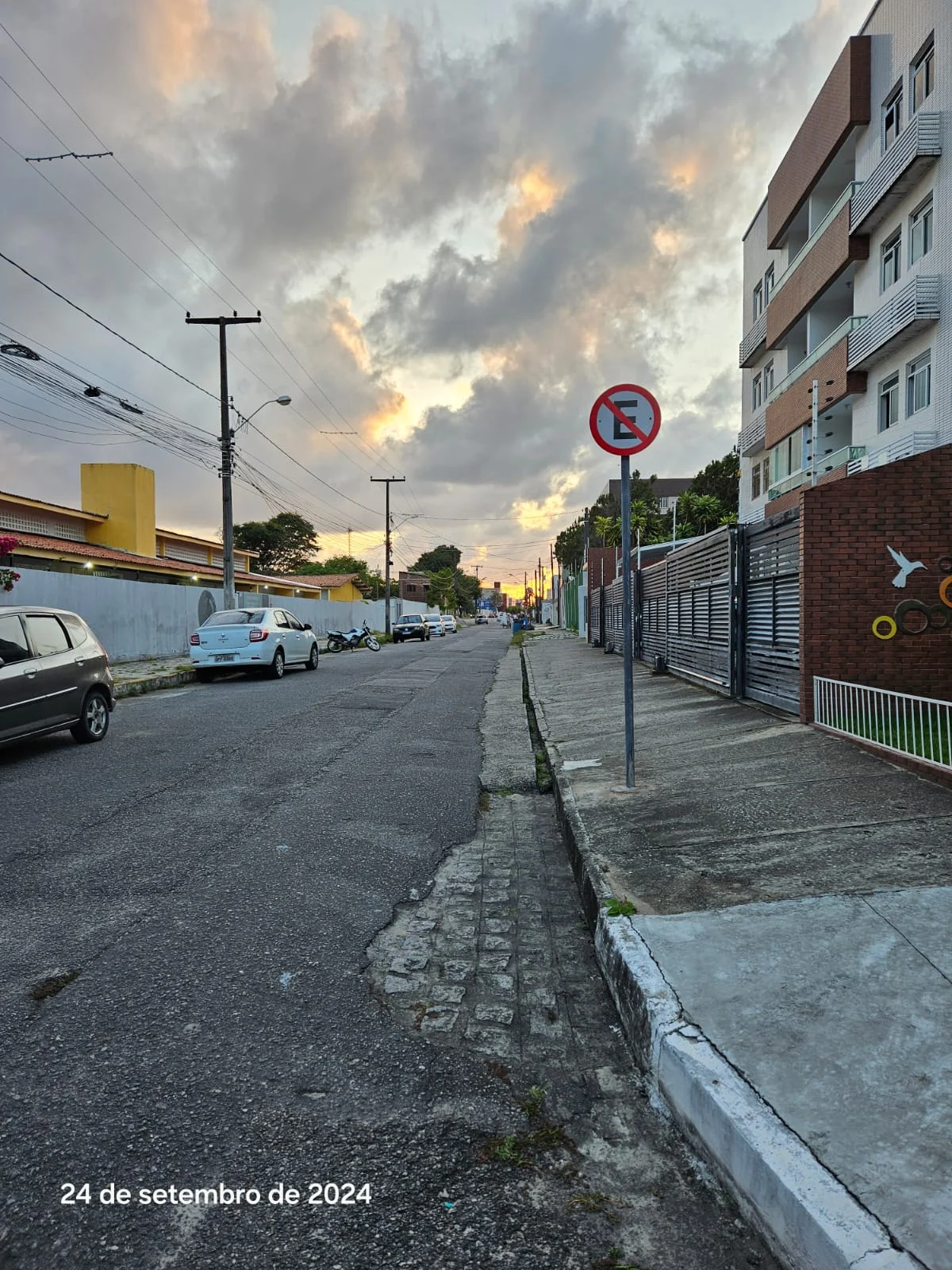 Apartamento Térreo no Jardim Cidade Universitária com 3 Quartos sendo 1 Suíte