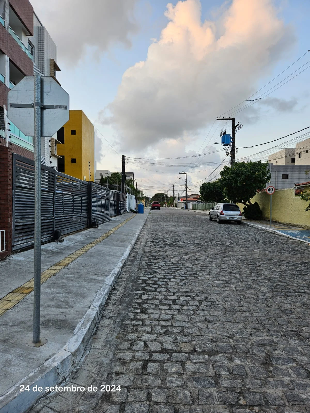 Apartamento Térreo no Jardim Cidade Universitária com 3 Quartos sendo 1 Suíte