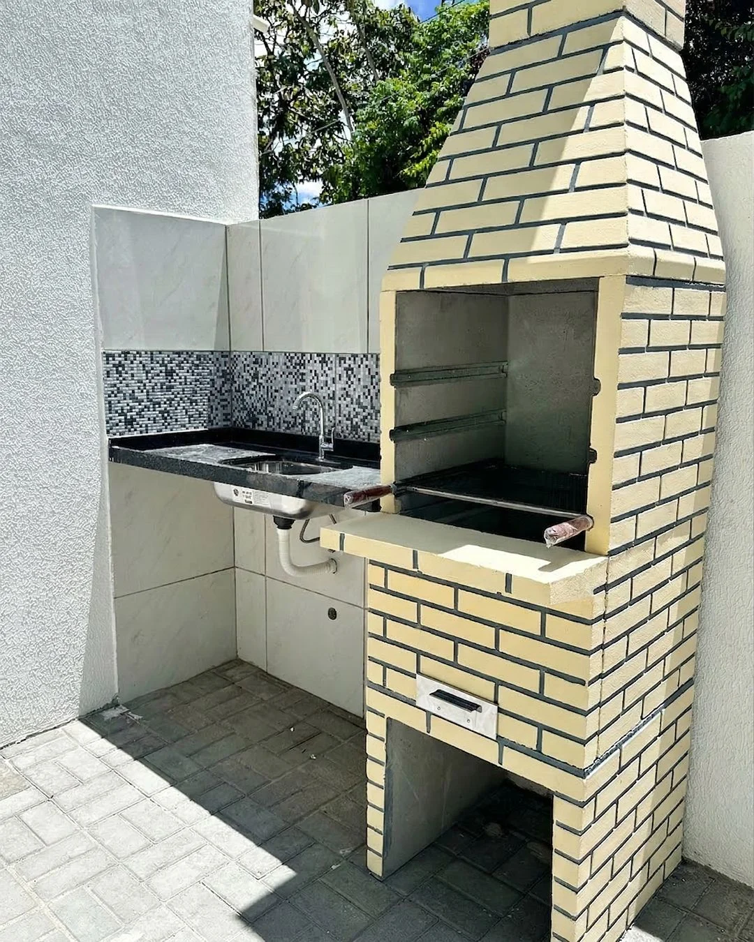 Apartamento no José Américo com 2 Quartos sendo 1 Suíte, Piscina