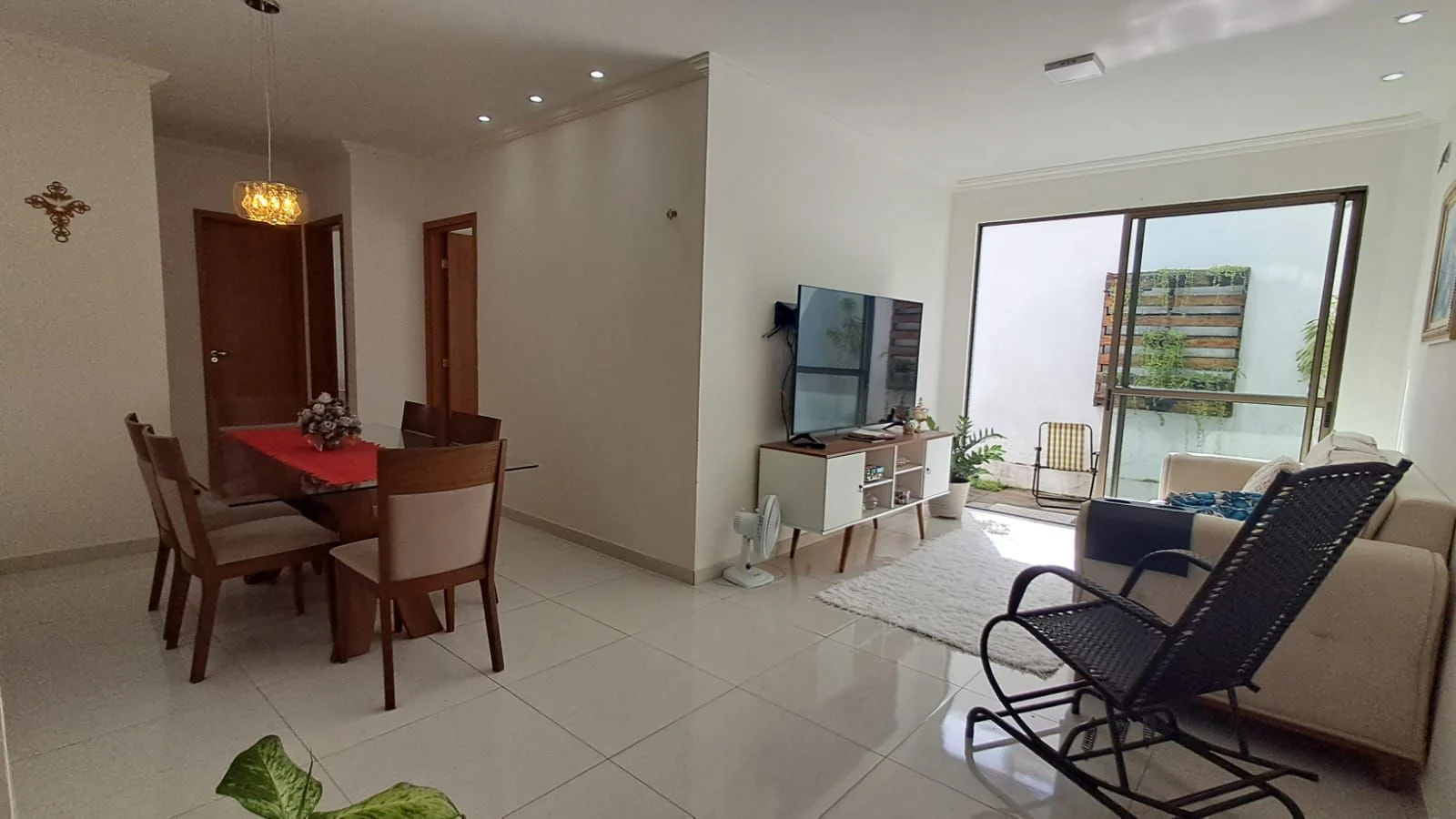 Apartamento no Jardim Cidade Universitária com 3 Quartos sendo 1 Suíte, Térreo com Área 135m²