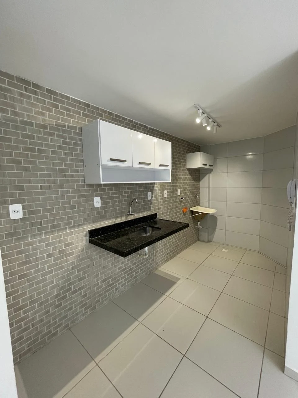 Apartamento no Muçumagro/Valentina com 2 Quartos com Piscina