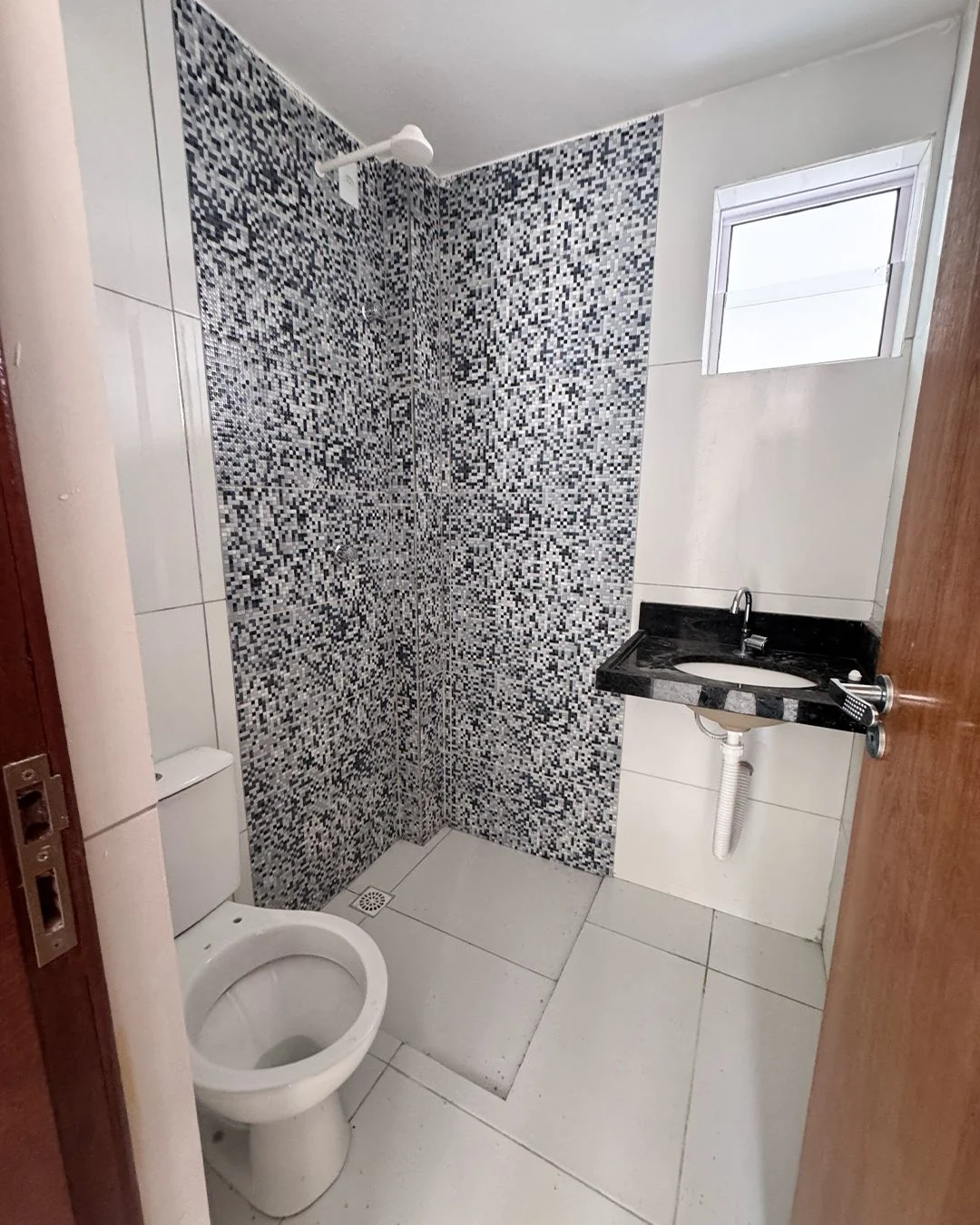 Apartamento no José Américo com 2 Quartos sendo 1 Suíte, Piscina
