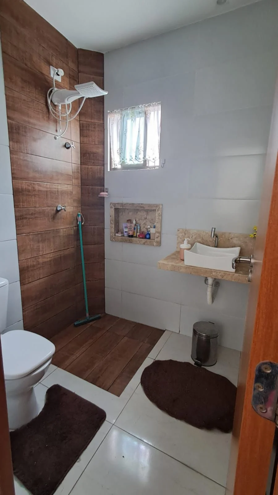 Apartamento no Jardim Cidade Universitária com 3 Quartos sendo 1 Suíte, Térreo com Área 135m²