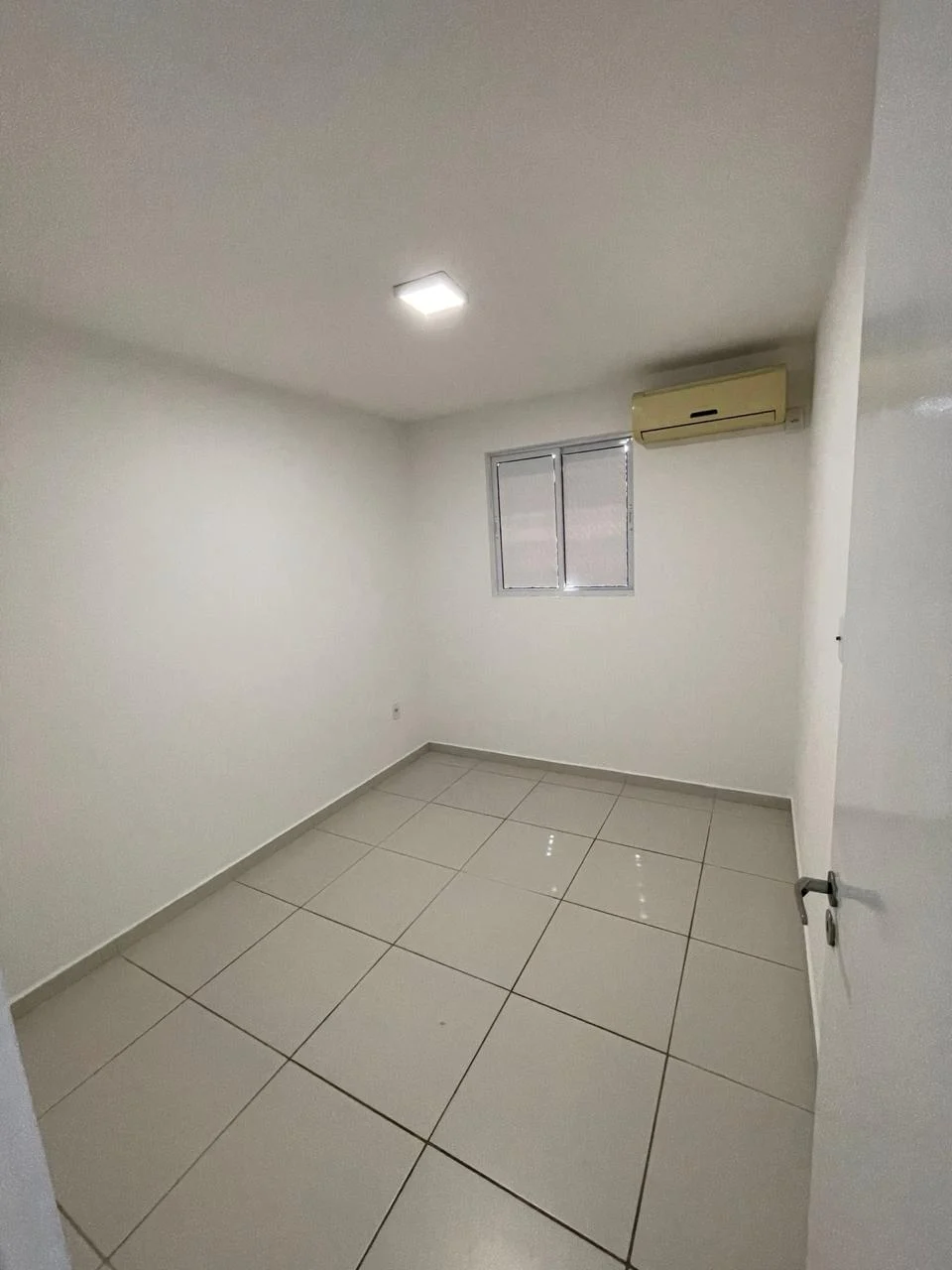 Apartamento no Muçumagro/Valentina com 2 Quartos com Piscina