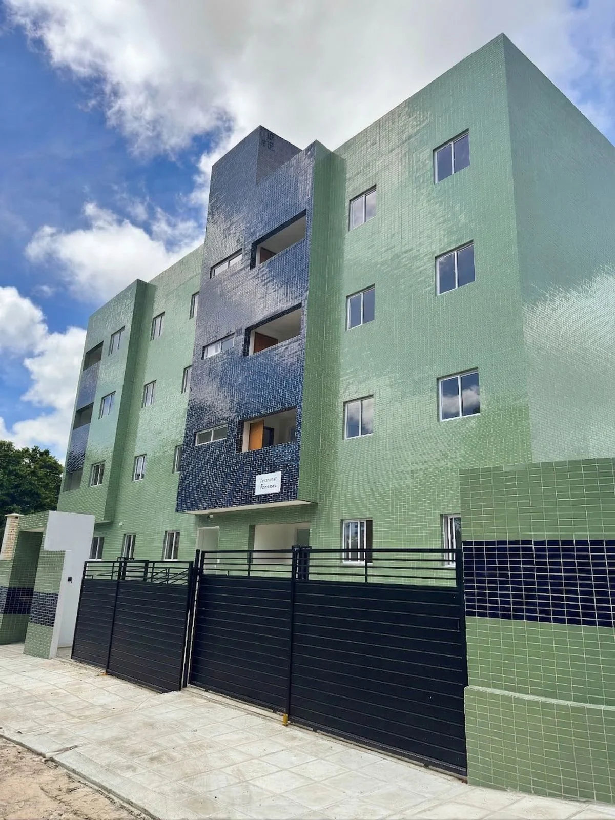 Apartamento no José Américo com 2 Quartos sendo 1 Suíte, Piscina