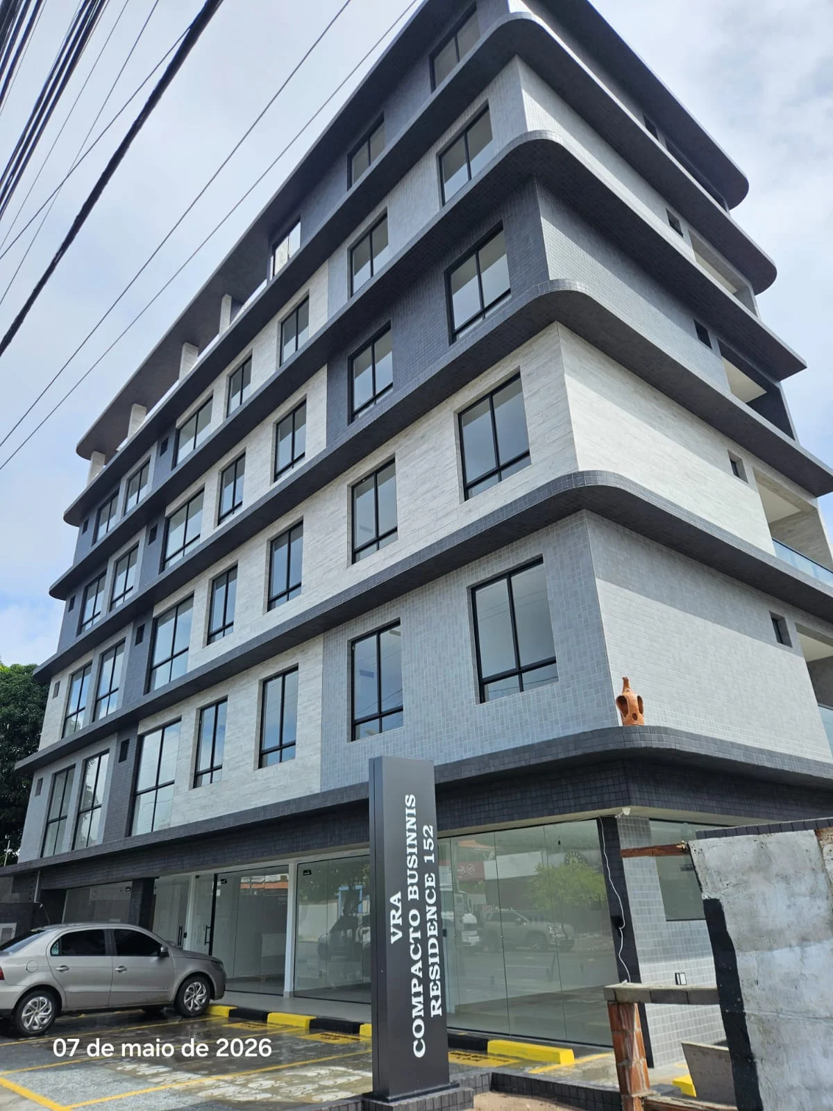 Apartamento Novo com 2 Quartos sendo 1 Suíte nos Bancários, Elevador e Piscina