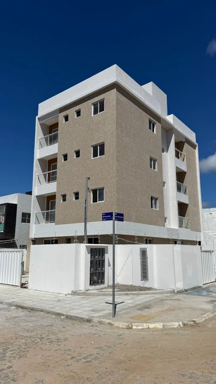 Apartamento no Cidade Verde/Mangabeira com 2 Quartos, Piscina