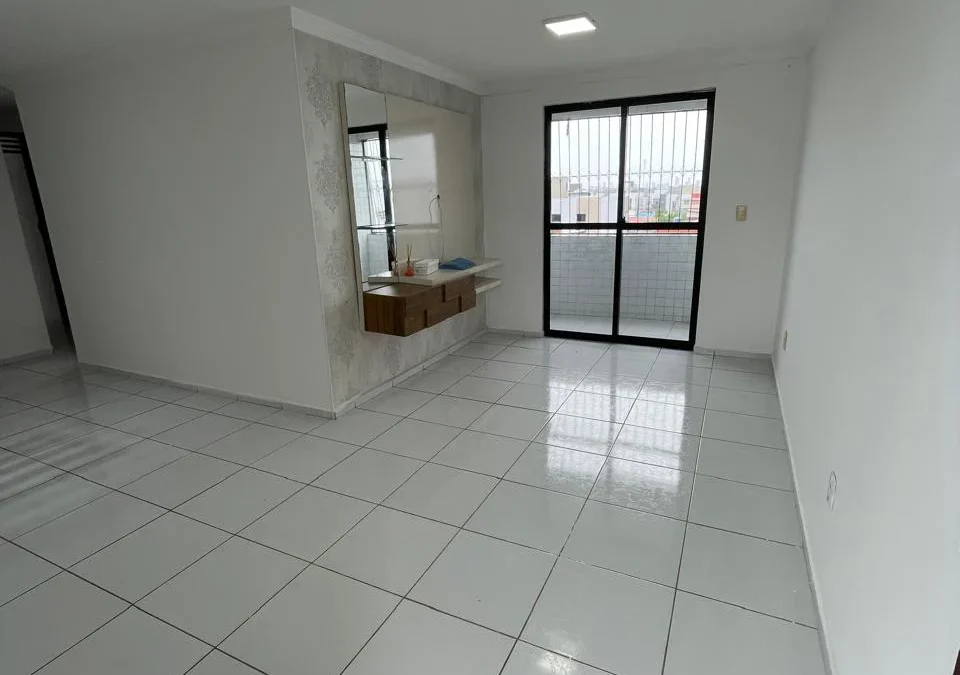 Apartamento no Jardim Cidade Universitária com 3 Quartos sendo 1 Suíte, 80m²