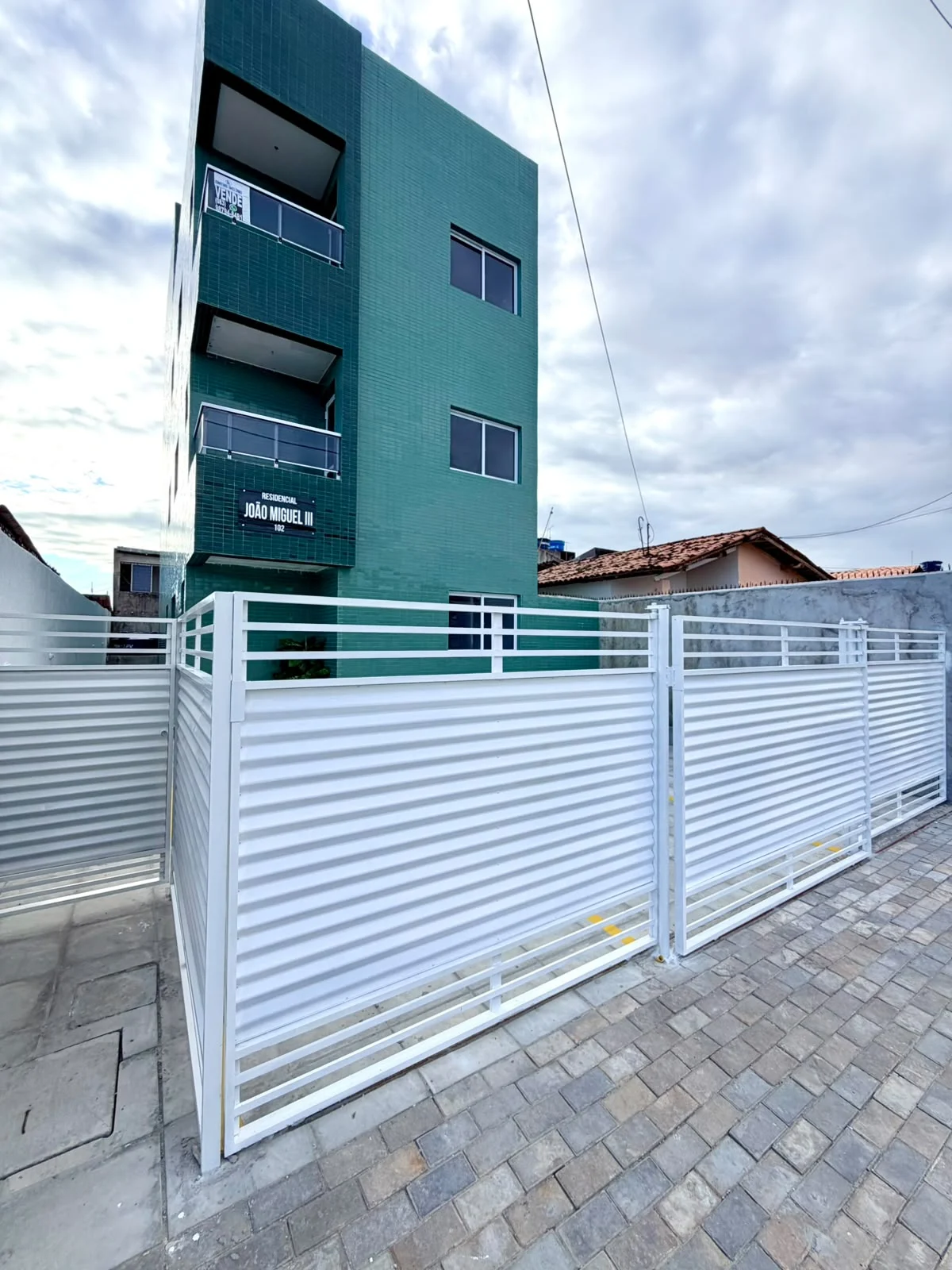Apartamento em Mangabeira com 2 Quartos sendo 1 Suíte