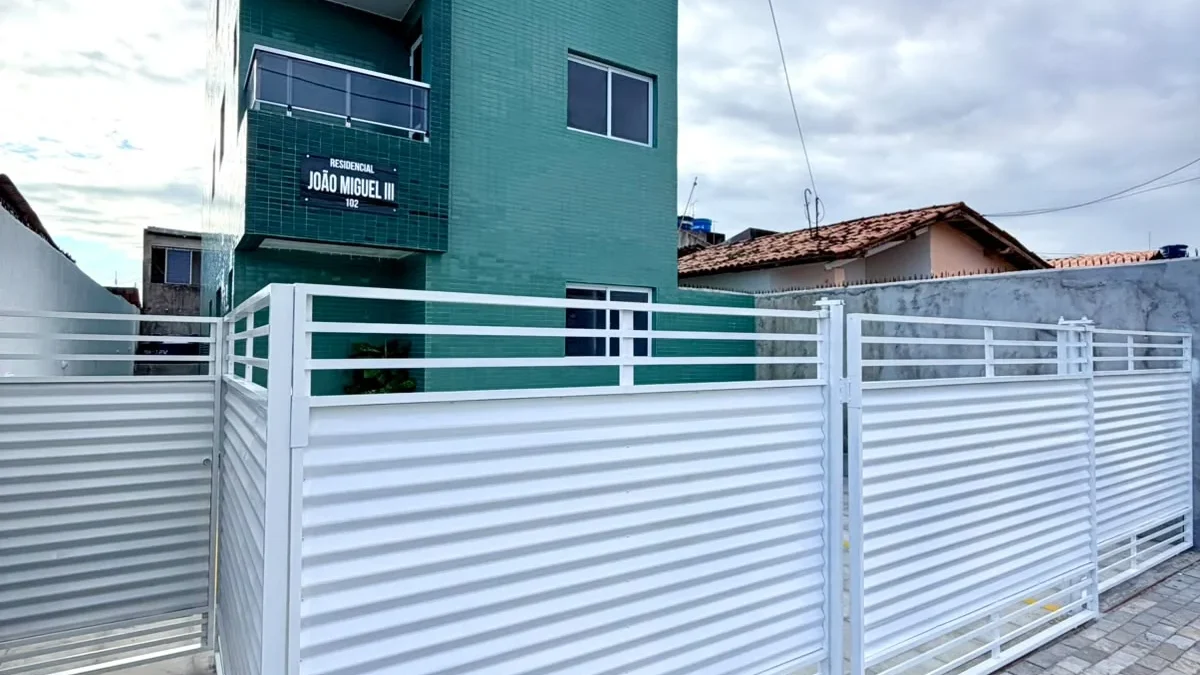 Apartamento em Mangabeira com 2 Quartos sendo 1 Suíte