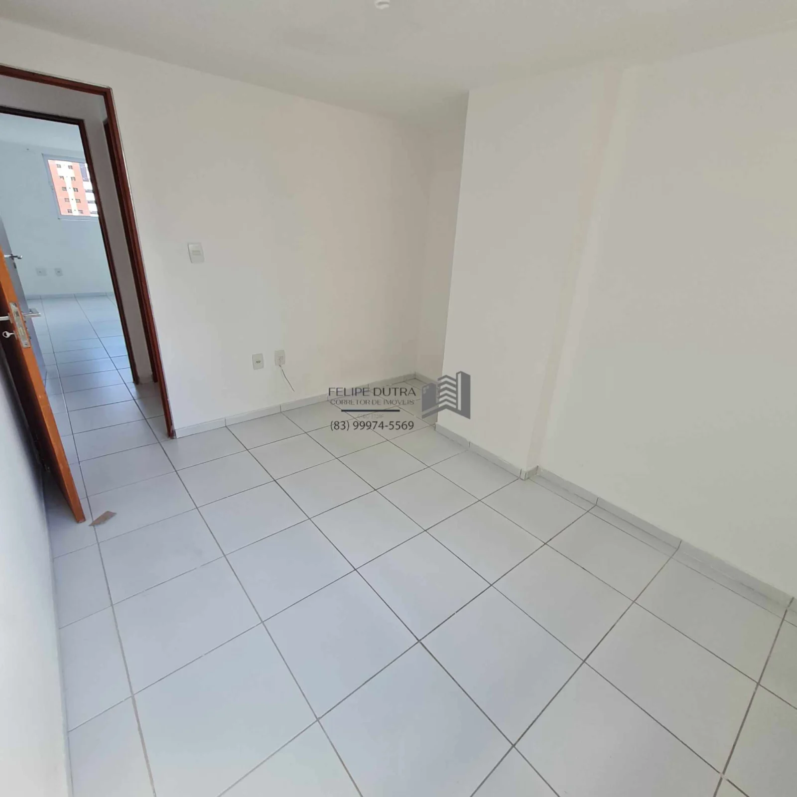 Apartamento no Miramar com 2 Quartos sendo 1 Suíte, Elevador e Piscina, Próximo a Epitácio