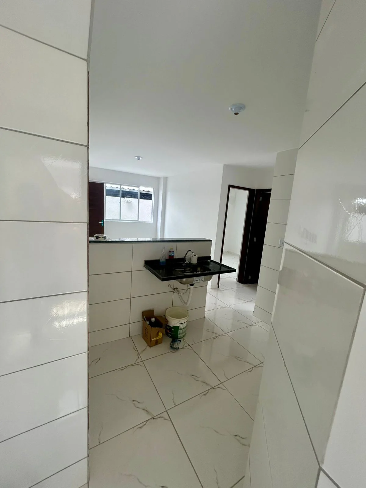 Apartamento Térreo com Área em Mangabeira IV com 2 Quartos sendo 1 Suíte