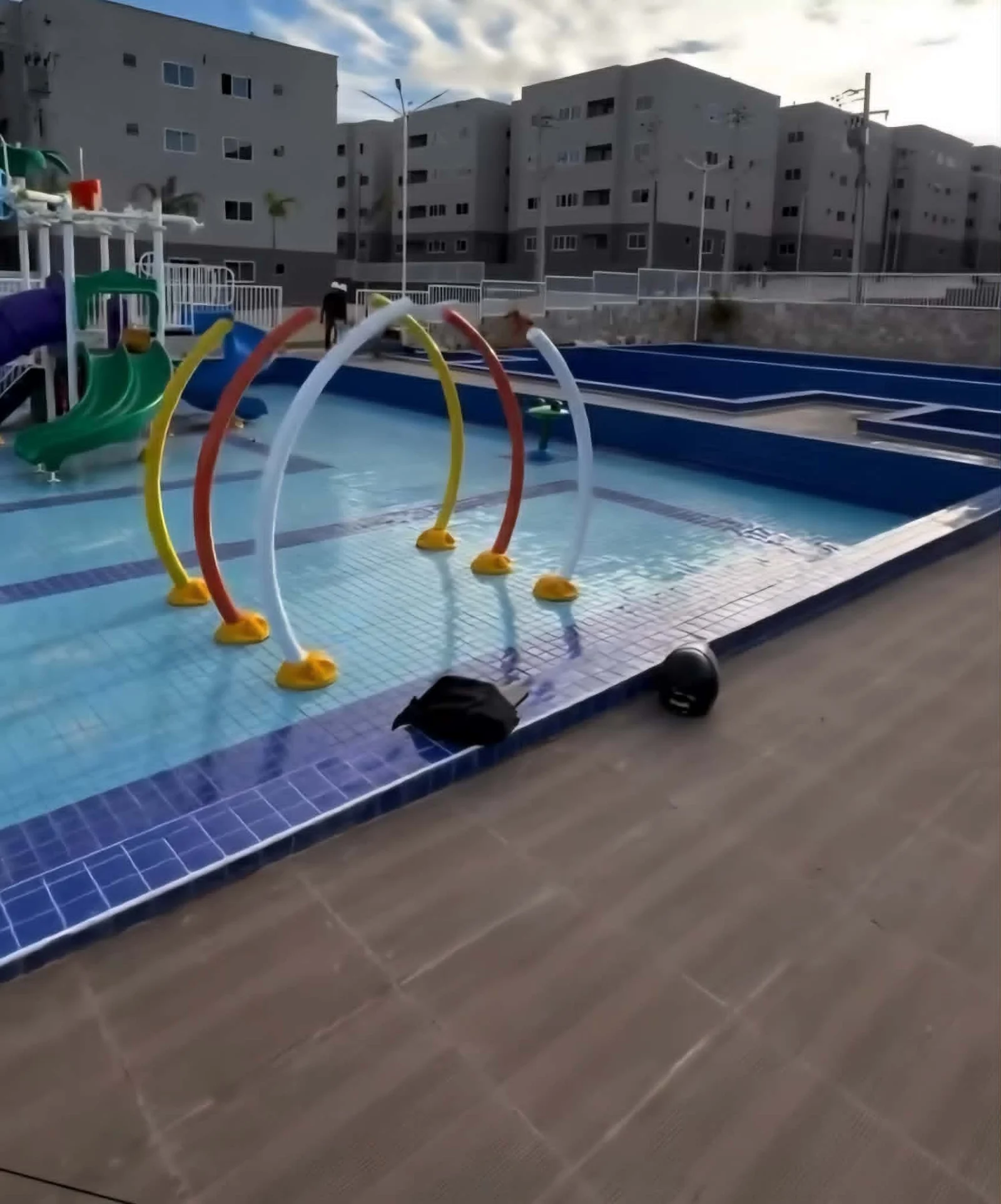 Apartamento no Cidade Verde/Mangabeira com 2 Quartos, Piscina
