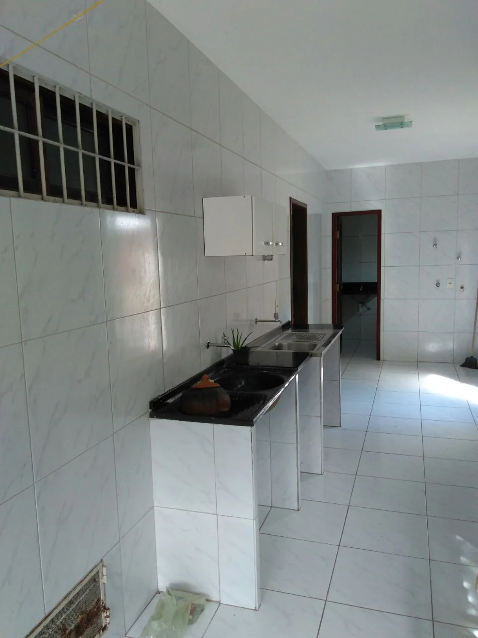 ALUGO ou VENDO Casa nos Bancários com 3 Quartos sendo 1 Suíte